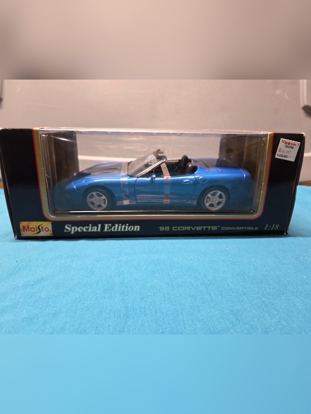 1998 Maisto Chevrolet Corvette Convertible Blue 1/18 Scale Diecast